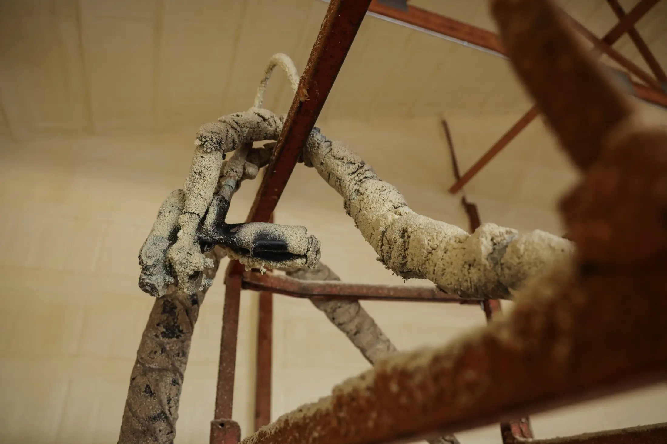 Closed-cell spray foam insulation